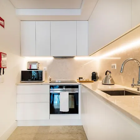 Apartment 4pax In Chiado With River View By Lovelystay Lisbon