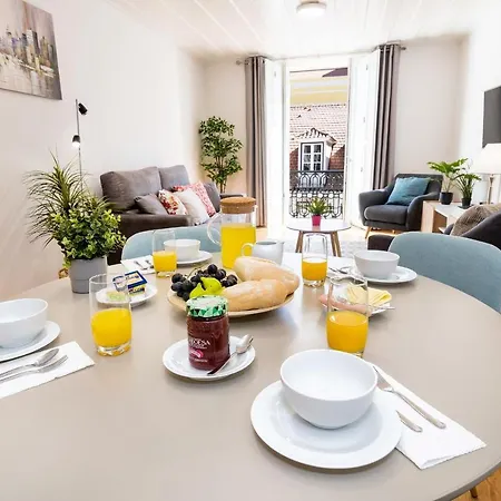 4Pax Apt In Chiado With River View By Lovelystay شقة